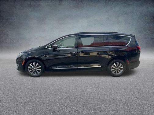 2020 Chrysler Pacifica Touring-L Plus