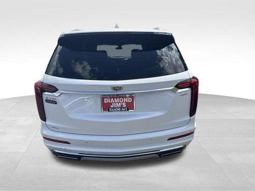 Crystal White Tricoat 2021 Cadillac XT6 Premium Luxury AWD