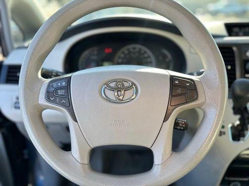 2013 Toyota Sienna LE