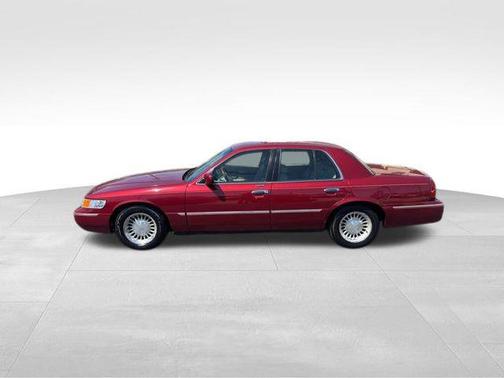 Matador Red Clearcoat Metallic 2002 Mercury Grand Marquis LS