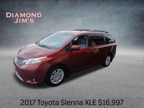 2017 Toyota Sienna XLE