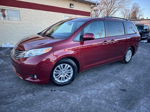 2015 Toyota Sienna XLE