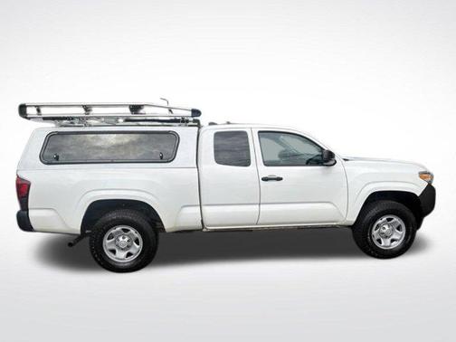 Ice 2023 Toyota Tacoma SR