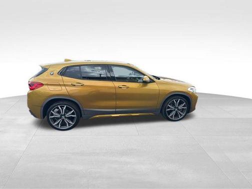 Galvanic Gold Metallic 2018 BMW X2 xDrive28i