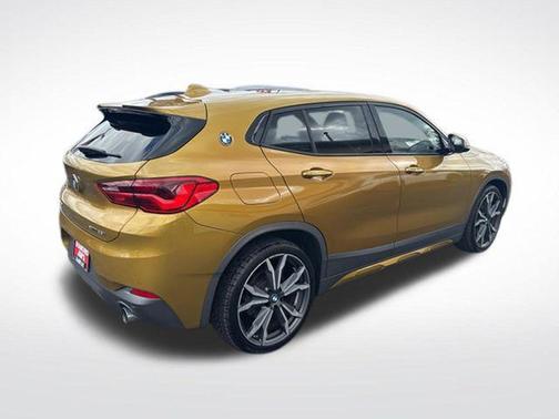 Galvanic Gold Metallic 2018 BMW X2 xDrive28i
