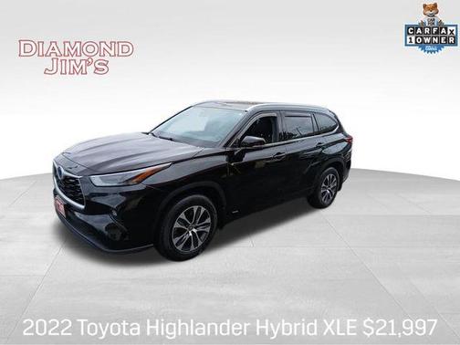 Midnight Black Metallic 2022 Toyota Highlander Hybrid XLE