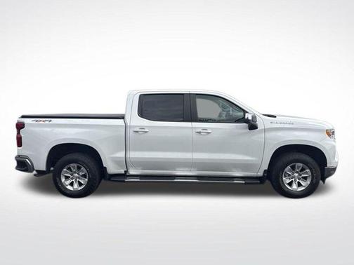 Summit White 2023 Chevrolet Silverado 1500 LT