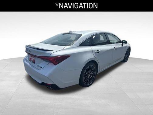 Pearl 2019 Toyota Avalon Touring