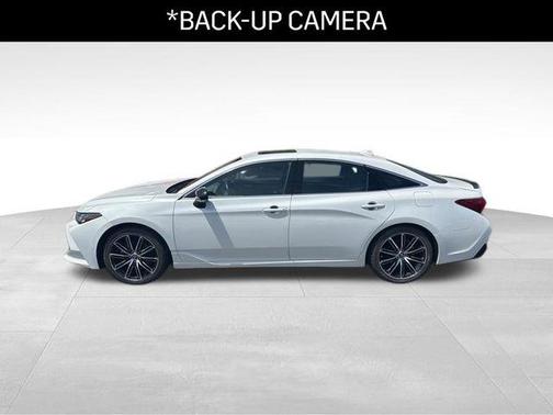 Pearl 2019 Toyota Avalon Touring