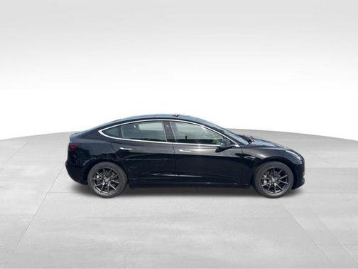 Solid Black 2019 Tesla Model 3 Standard Range Plus