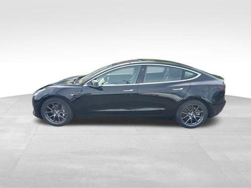 Solid Black 2019 Tesla Model 3 Standard Range Plus