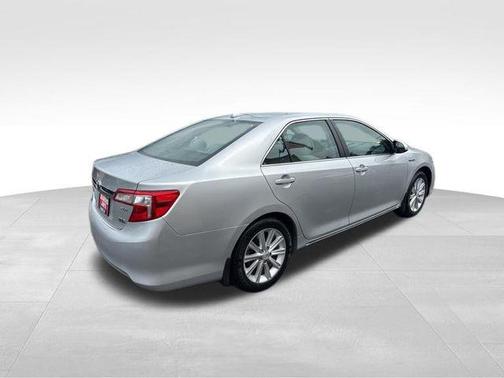 Classic Silver Metallic 2012 Toyota Camry Hybrid XLE