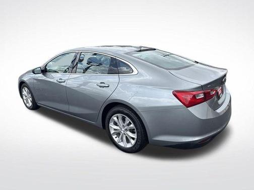Sterling Gray Metallic 2024 Chevrolet Malibu FWD 1LT