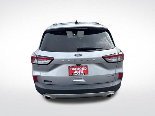Ingot Silver Metallic 2020 Ford Escape SE
