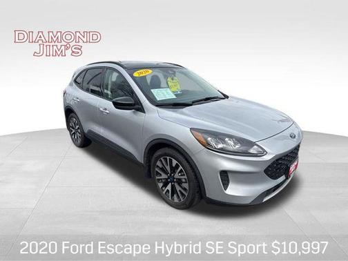 Ingot Silver Metallic 2020 Ford Escape SE