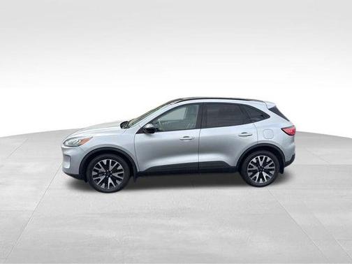 Ingot Silver Metallic 2020 Ford Escape SE