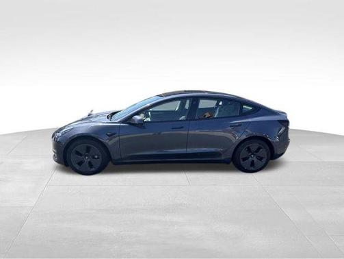 Deep Blue Metallic 2022 Tesla Model 3 Long Range