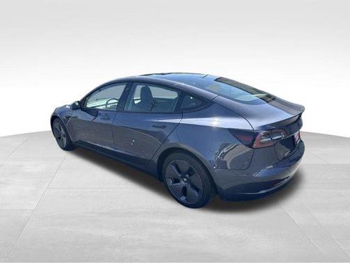 Deep Blue Metallic 2022 Tesla Model 3 Long Range