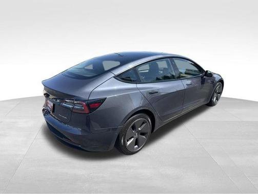 Deep Blue Metallic 2022 Tesla Model 3 Long Range