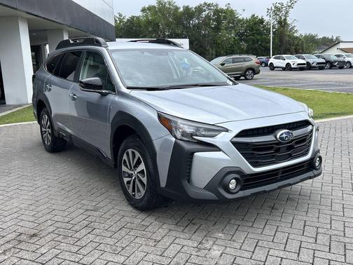 Ice Silver Metallic 2025 Subaru Outback Premium
