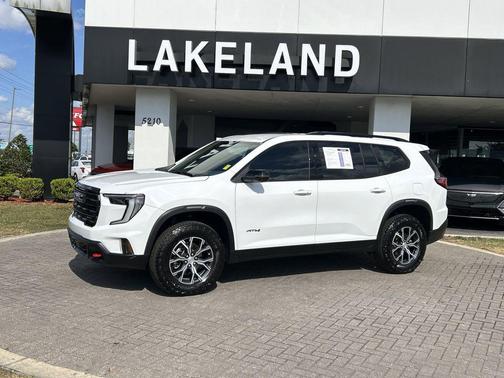 2024 GMC Acadia AWD AT4