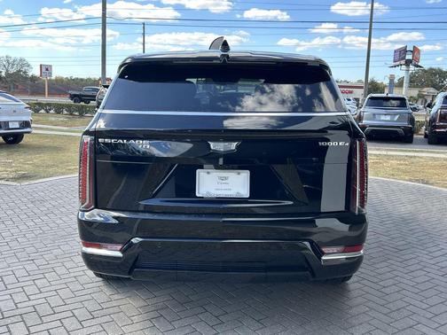 2026 Cadillac Escalade IQ Luxury