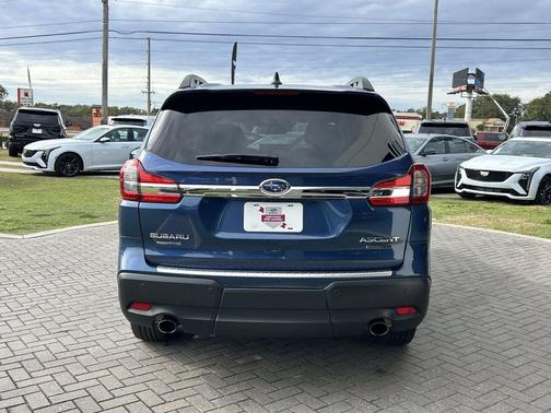 2022 Subaru Ascent Limited 8-Passenger