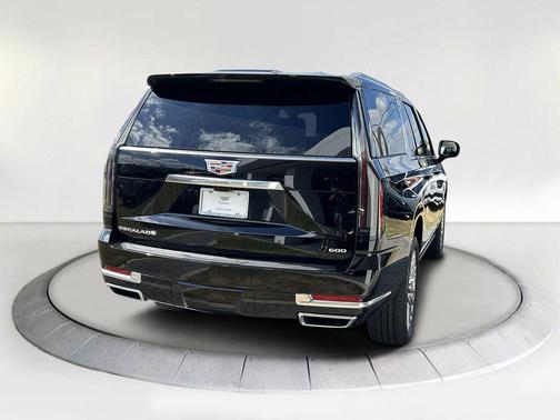 2026 Cadillac Escalade ESV Luxury