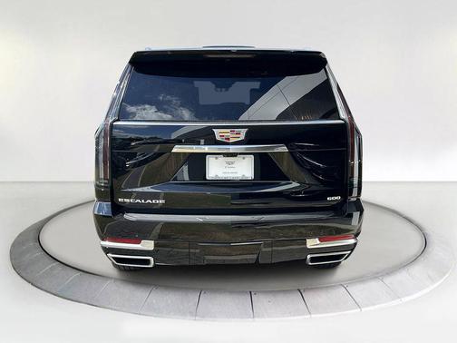 2026 Cadillac Escalade ESV Luxury