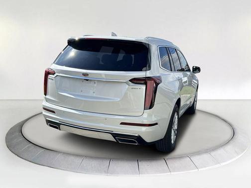 2025 Cadillac XT6 Luxury FWD
