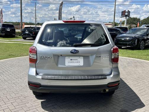 2016 Subaru Forester 2.5i