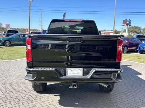 2025 Chevrolet Silverado 2500 Custom