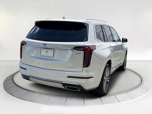 2025 Cadillac XT6 Premium Luxury FWD