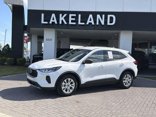 Oxford White 2023 Ford Escape Active