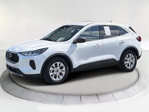 Oxford White 2023 Ford Escape Active