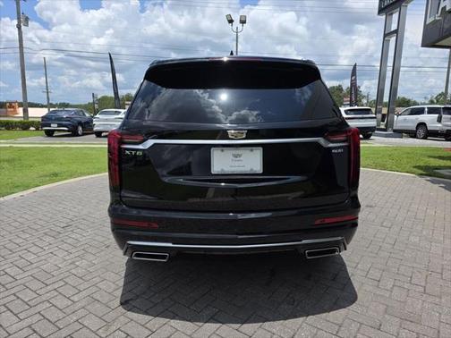 2025 Cadillac XT6 Premium Luxury FWD