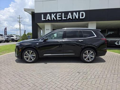 2025 Cadillac XT6 Premium Luxury FWD