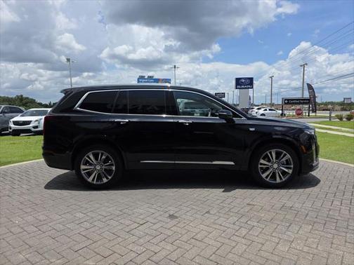 2025 Cadillac XT6 Premium Luxury FWD