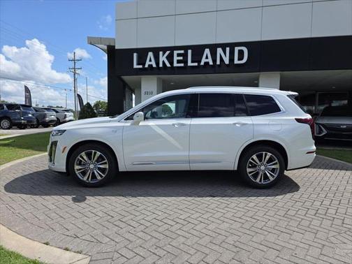 2025 Cadillac XT6 Premium Luxury FWD