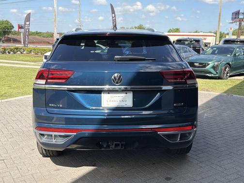 Blue 2022 Volkswagen Atlas Cross Sport 3.6L V6 SEL R-Line