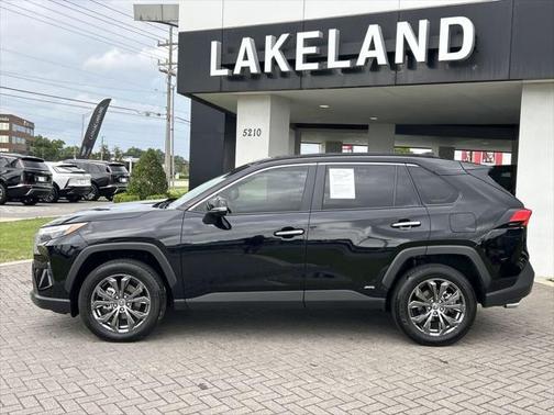 2024 Toyota RAV4 Hybrid SE