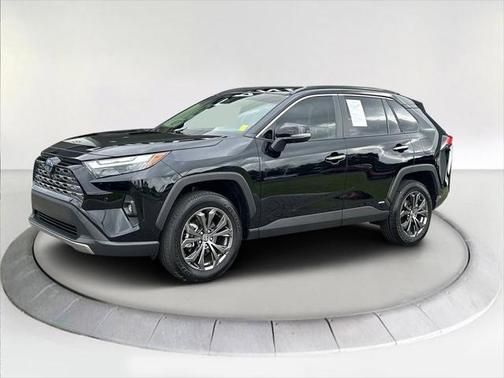 2024 Toyota RAV4 Hybrid SE