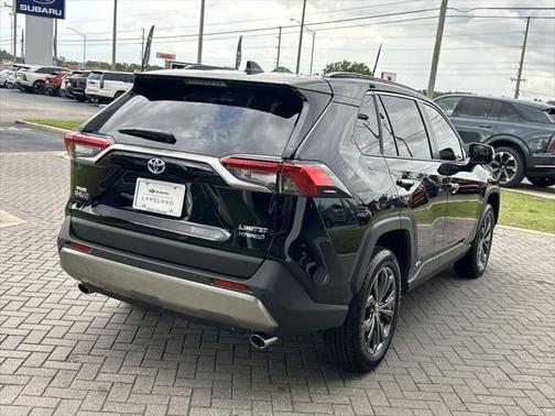 2024 Toyota RAV4 Hybrid SE
