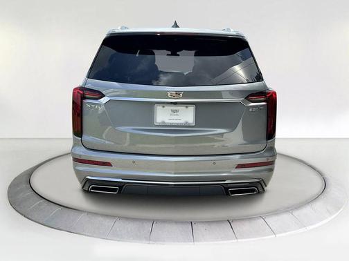 2025 Cadillac XT6 Luxury FWD