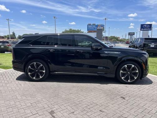 2025 Cadillac Escalade IQ Sport 2