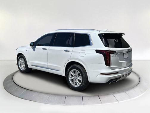 2025 Cadillac XT6 Luxury FWD