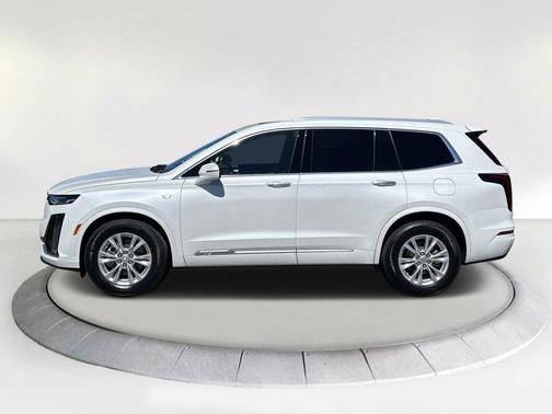 2025 Cadillac XT6 Luxury FWD