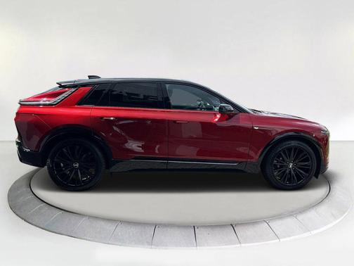 2025 Cadillac LYRIQ Sport