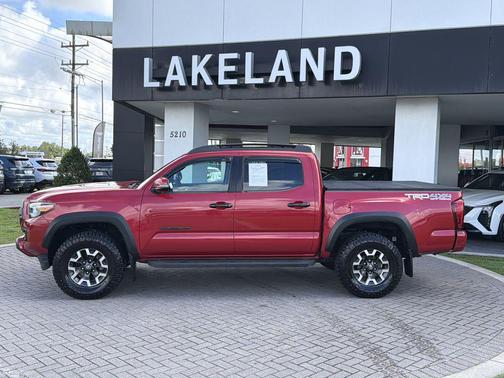 Barcelona Red Metallic 2017 Toyota Tacoma TRD Off Road