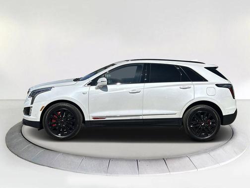 2025 Cadillac XT5 Sport